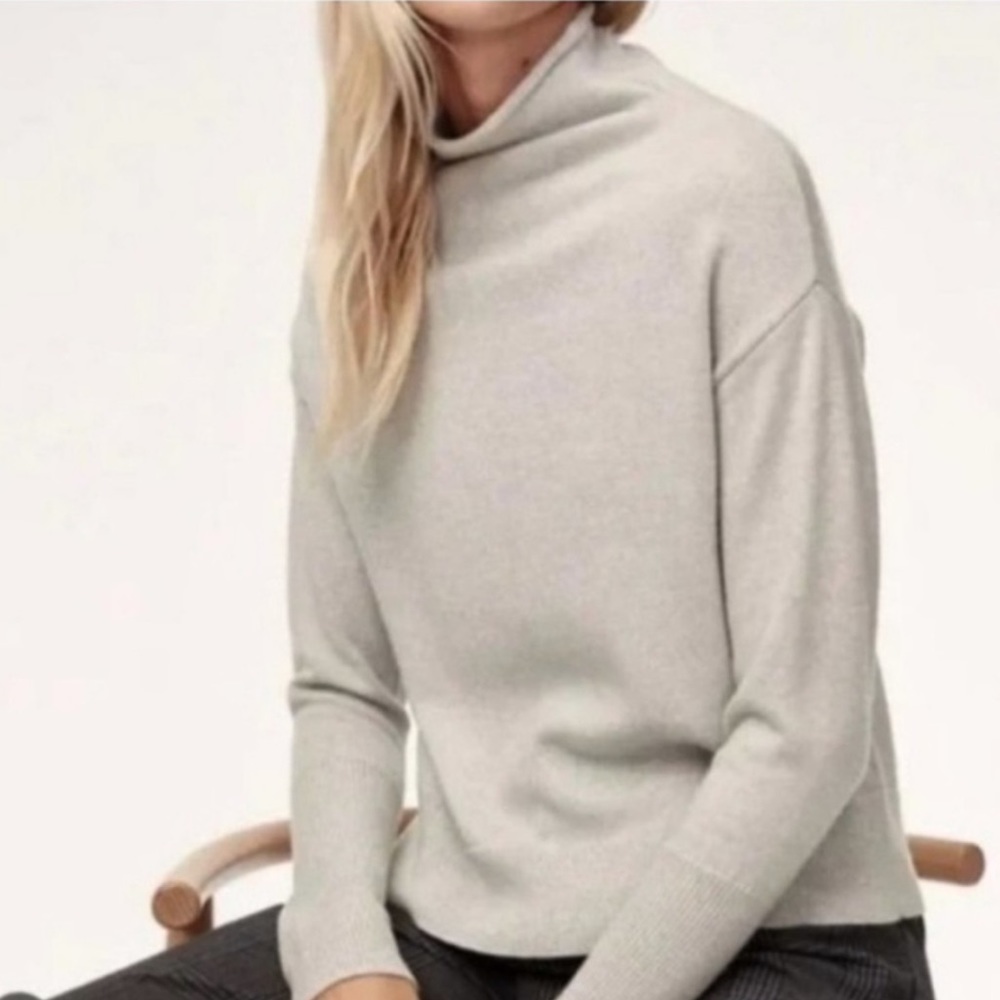 Aritzia Wilfred Cyprie mock neck merino wool sweater